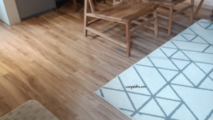 lantai vinyl kayu